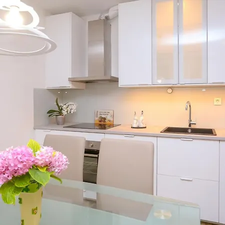 Apartamento Dvor Split