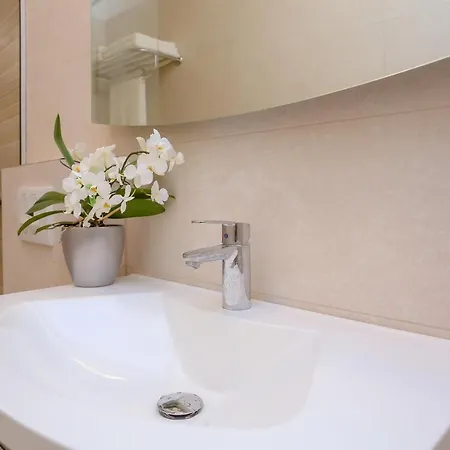 Dvor Διαμέρισμα *