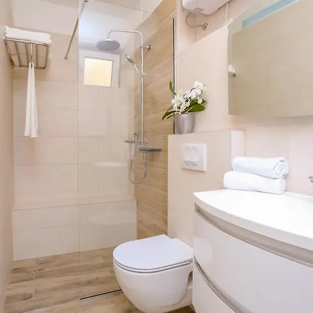 Apartment Dvor